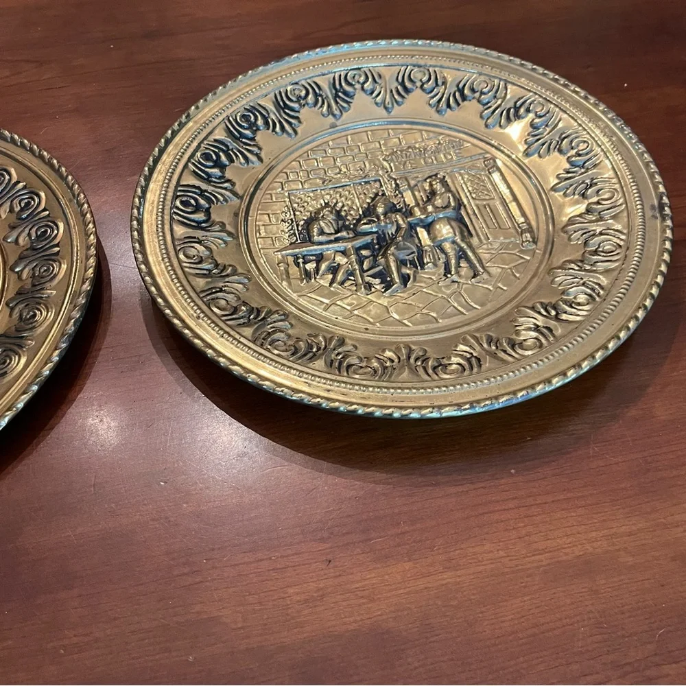 Vintage embossed brass plates wall decor set of 2 Nautical Colonial Pub Scene - Picture 8 of 11
